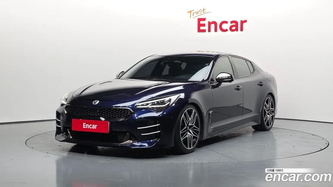 Kia Stinger — фото 1