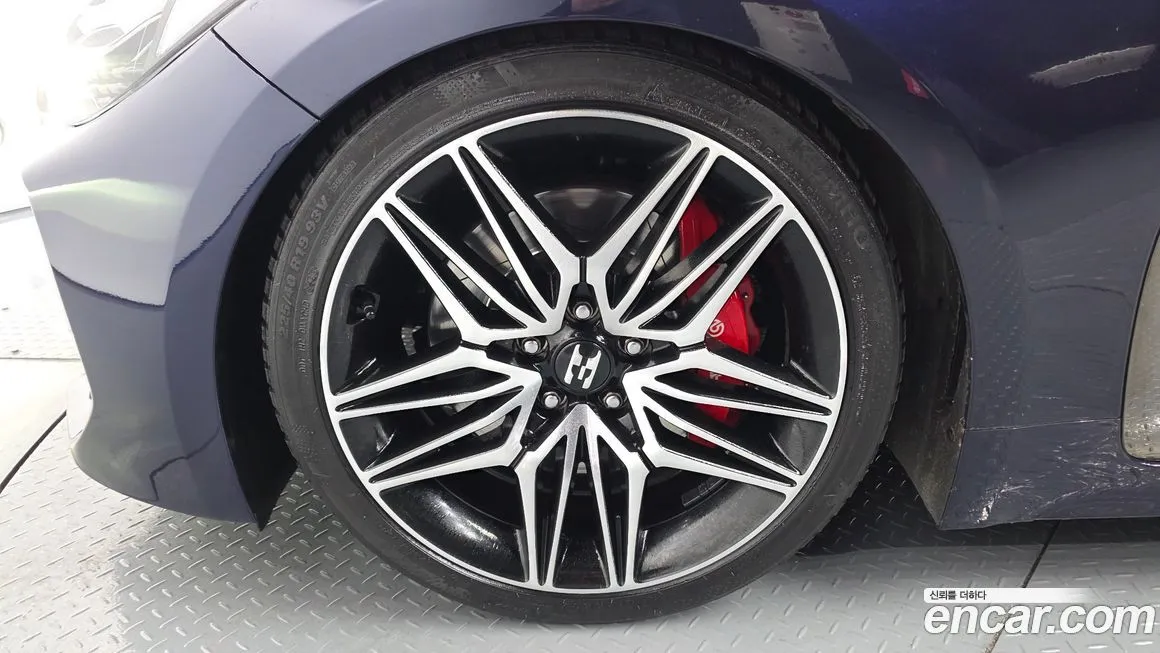 Kia Stinger — фото 10