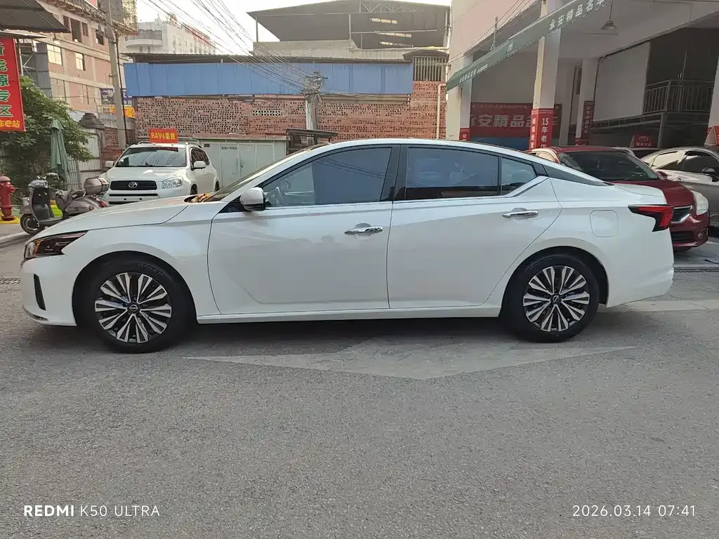 Nissan Teana — фото 2