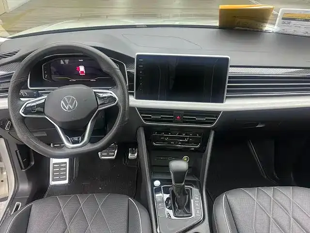 Volkswagen Tiguan L — фото 8