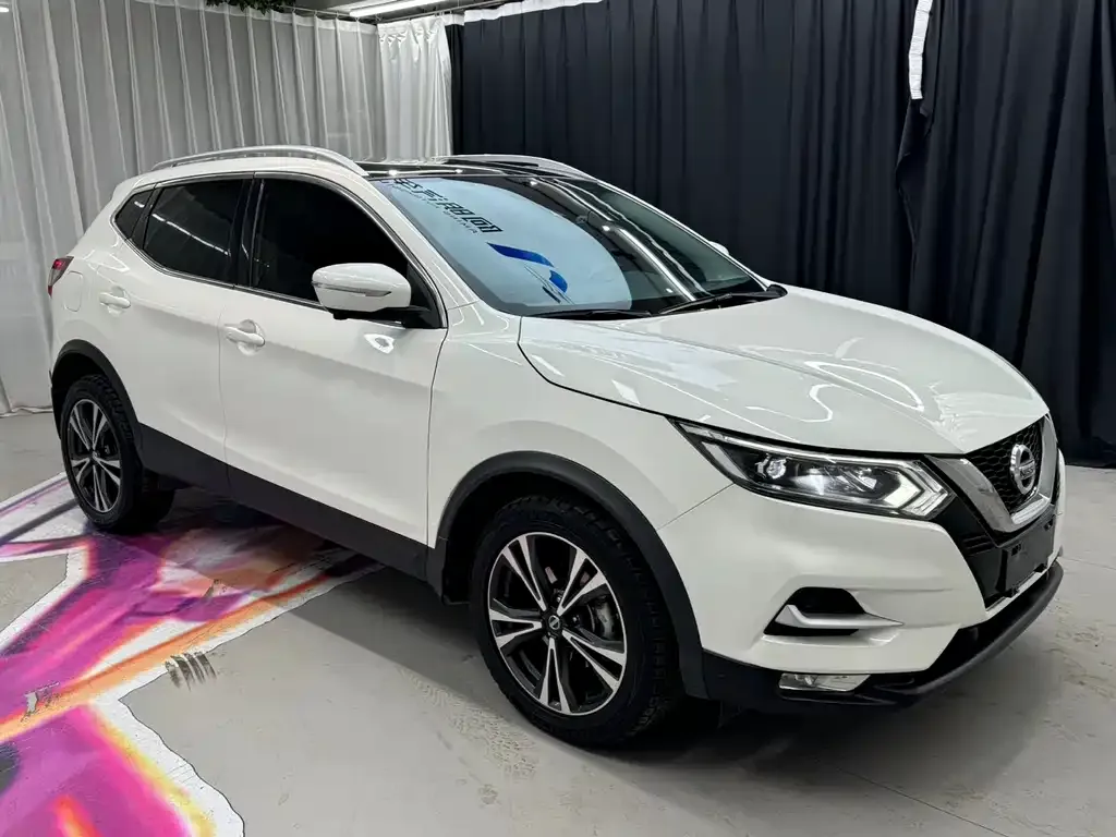 Nissan Qashqai — фото 9