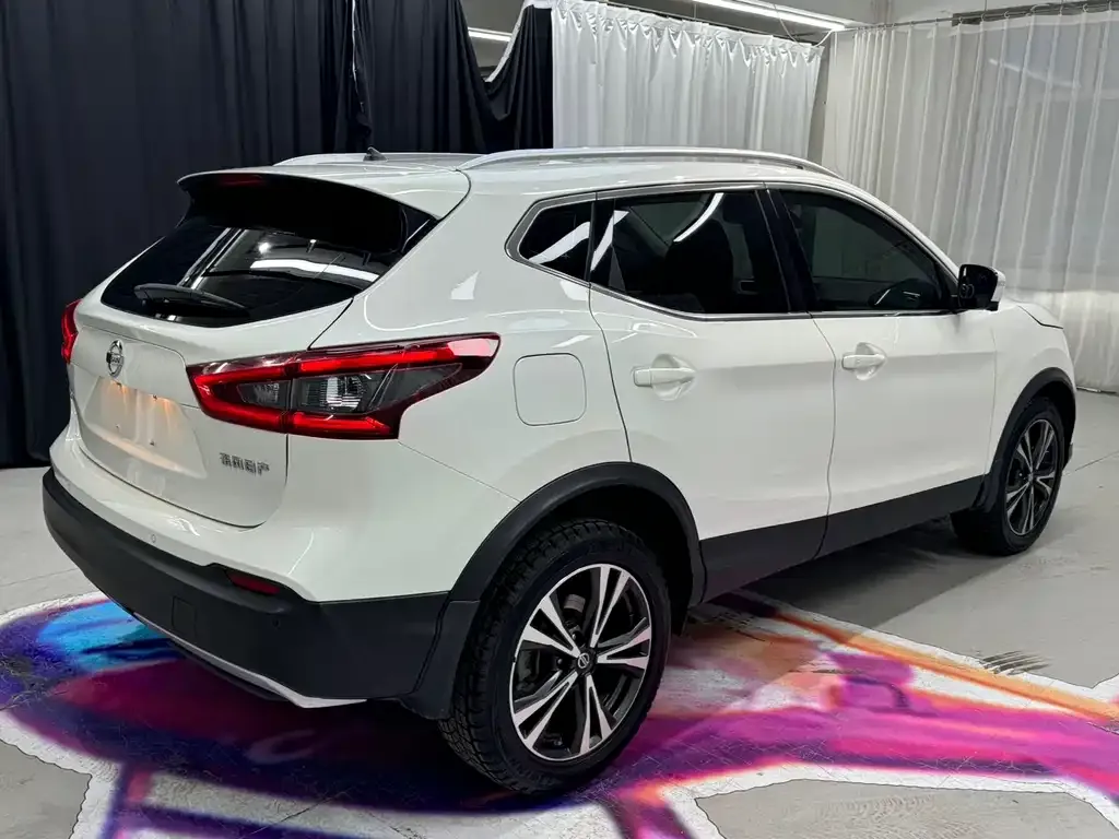 Nissan Qashqai — фото 5
