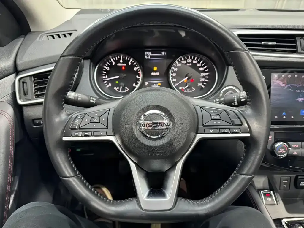 Nissan Qashqai — фото 2