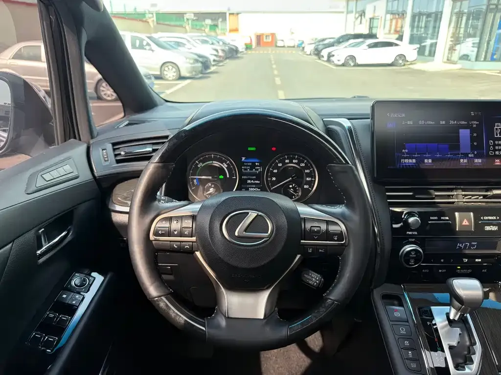 Toyota Vellfire — фото 5