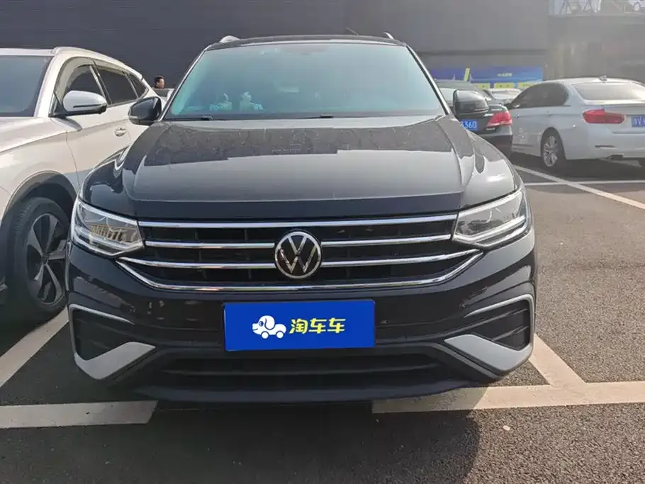 Volkswagen Tiguan L — фото 4
