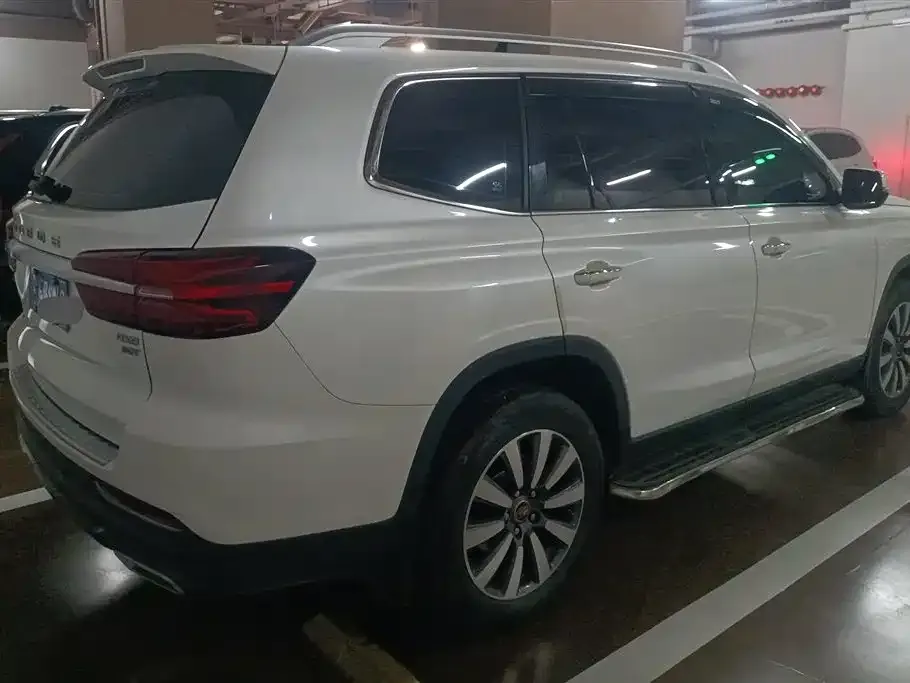 Roewe RX8 — фото 9