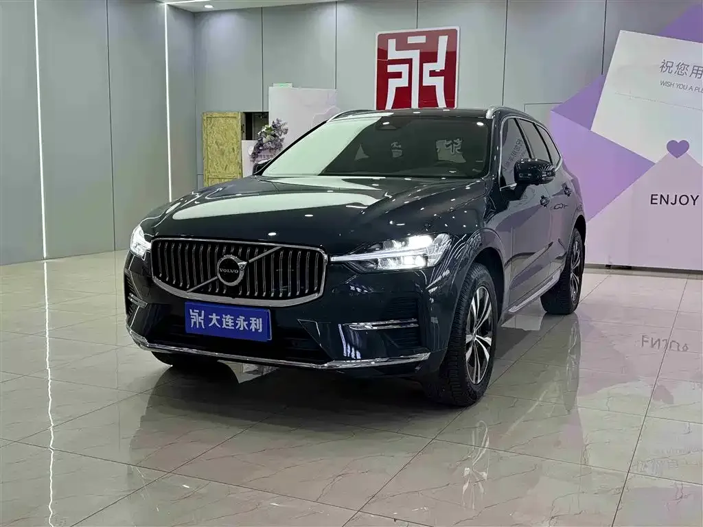 Volvo XC60 — фото 1