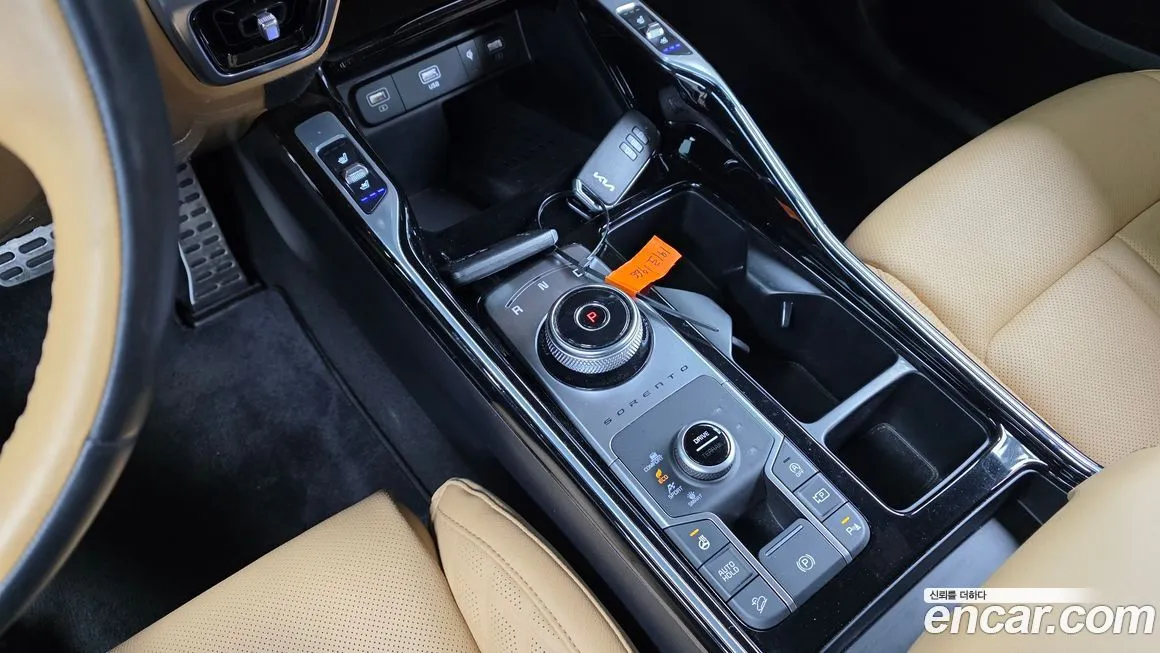 Kia Sorento — фото 8