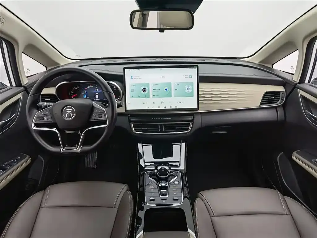 BYD MAX New Energy — фото 4