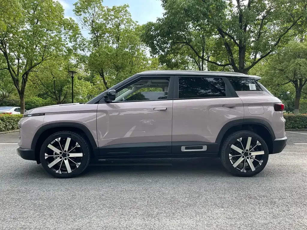 Geely Icon — фото 8