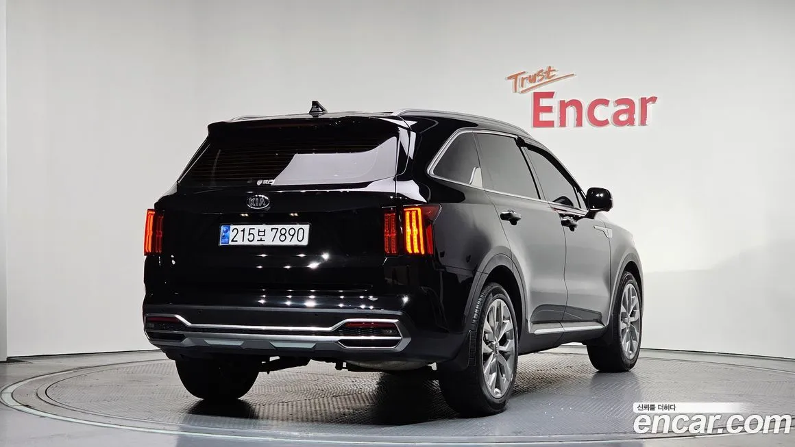 Kia Sorento — фото 9
