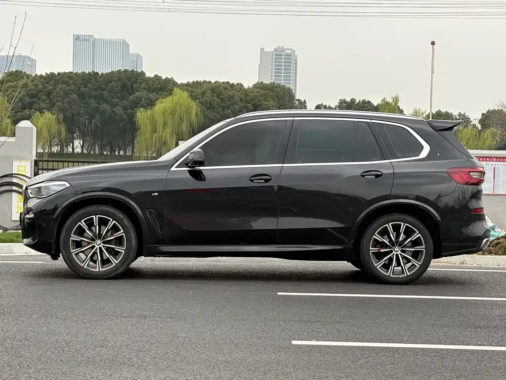 BMW X5 (Import) — фото 5