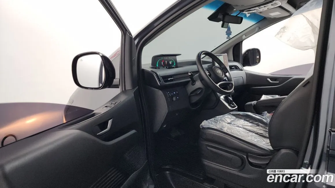 Hyundai Staria — фото 2