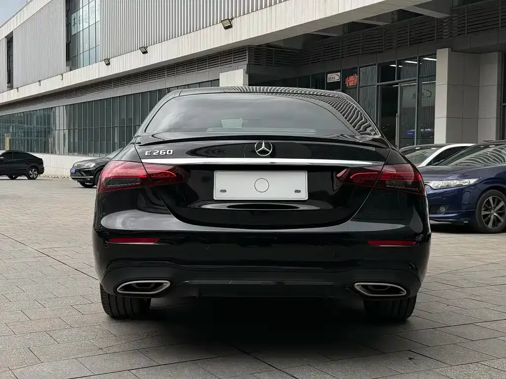 Mercedes-Benz E-Class (Import) — фото 9