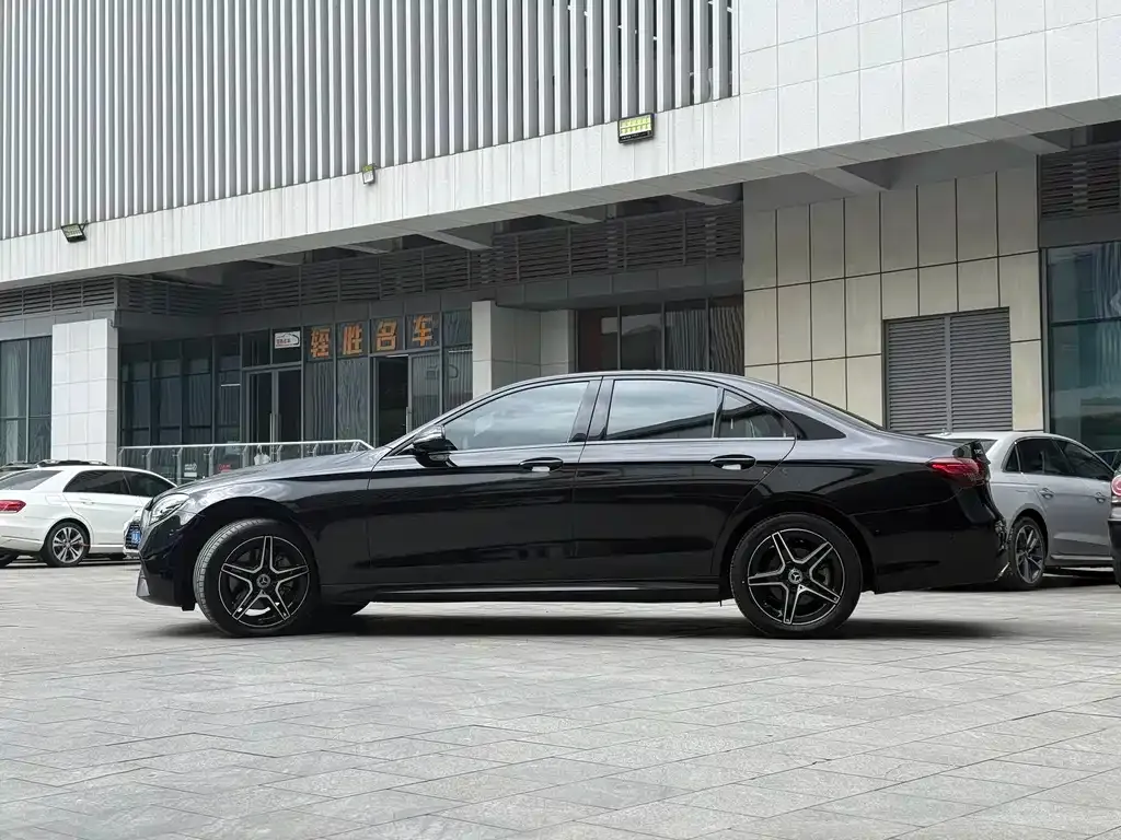 Mercedes-Benz E-Class (Import) — фото 5