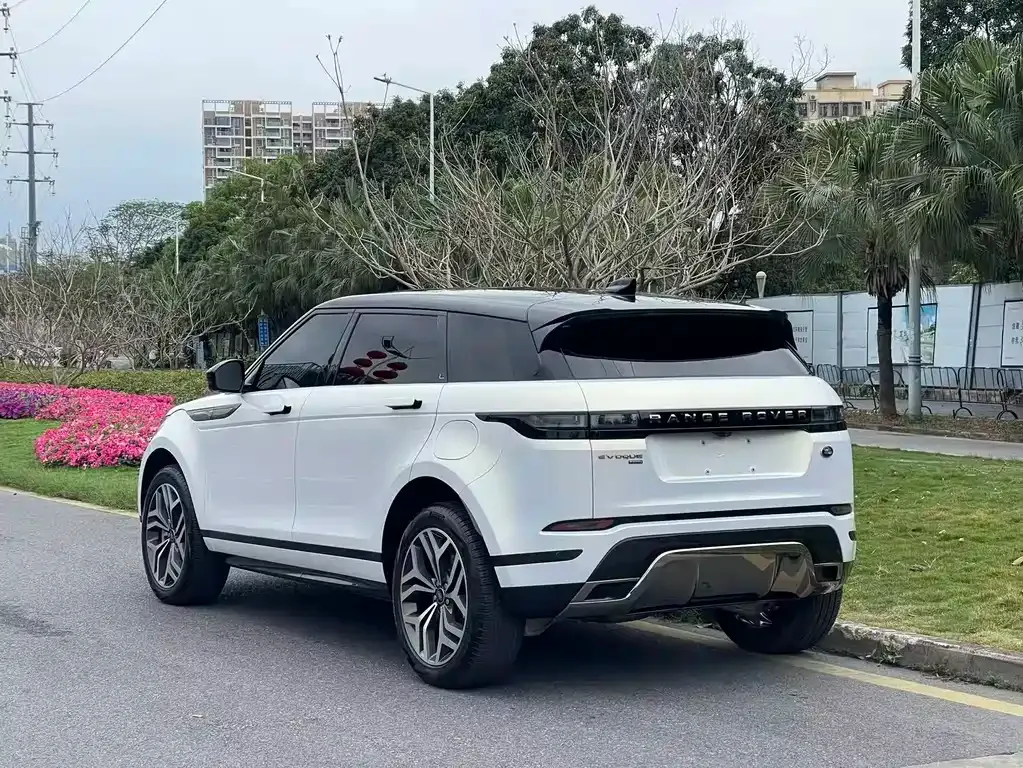 Land Rover Evoque PHEV — фото 3