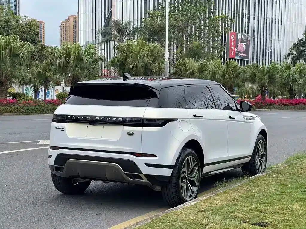 Land Rover Evoque PHEV — фото 10