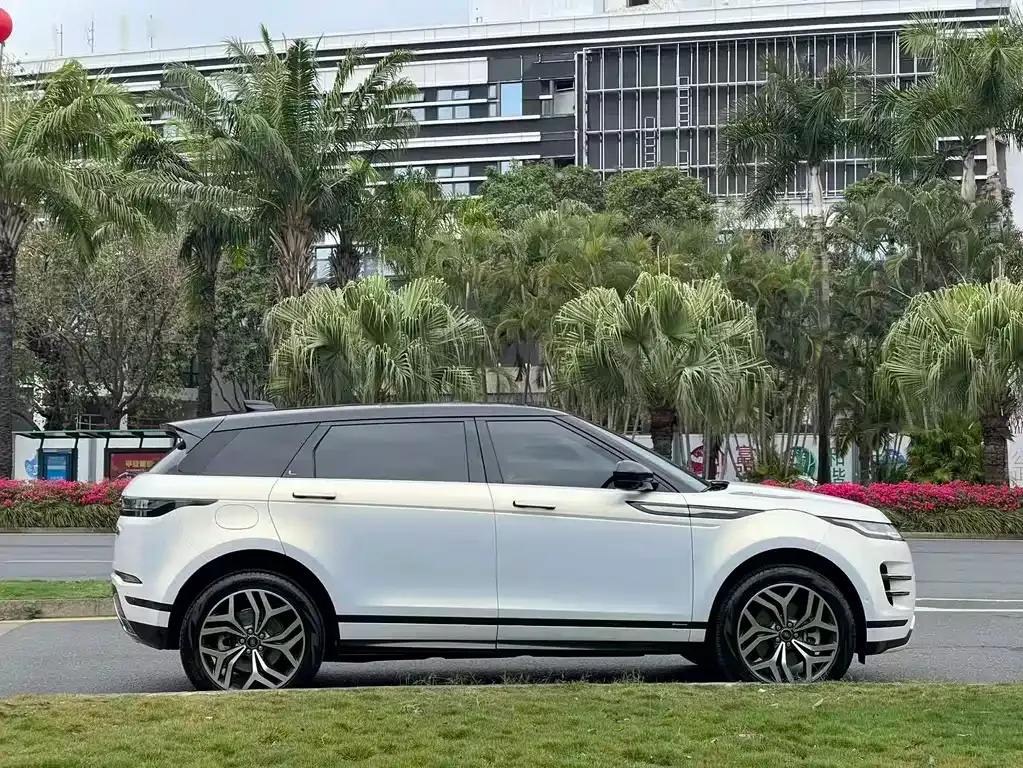 Land Rover Evoque PHEV — фото 9
