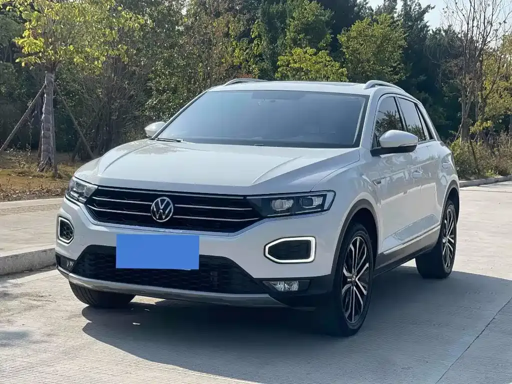 Volkswagen T-Roc — фото 9