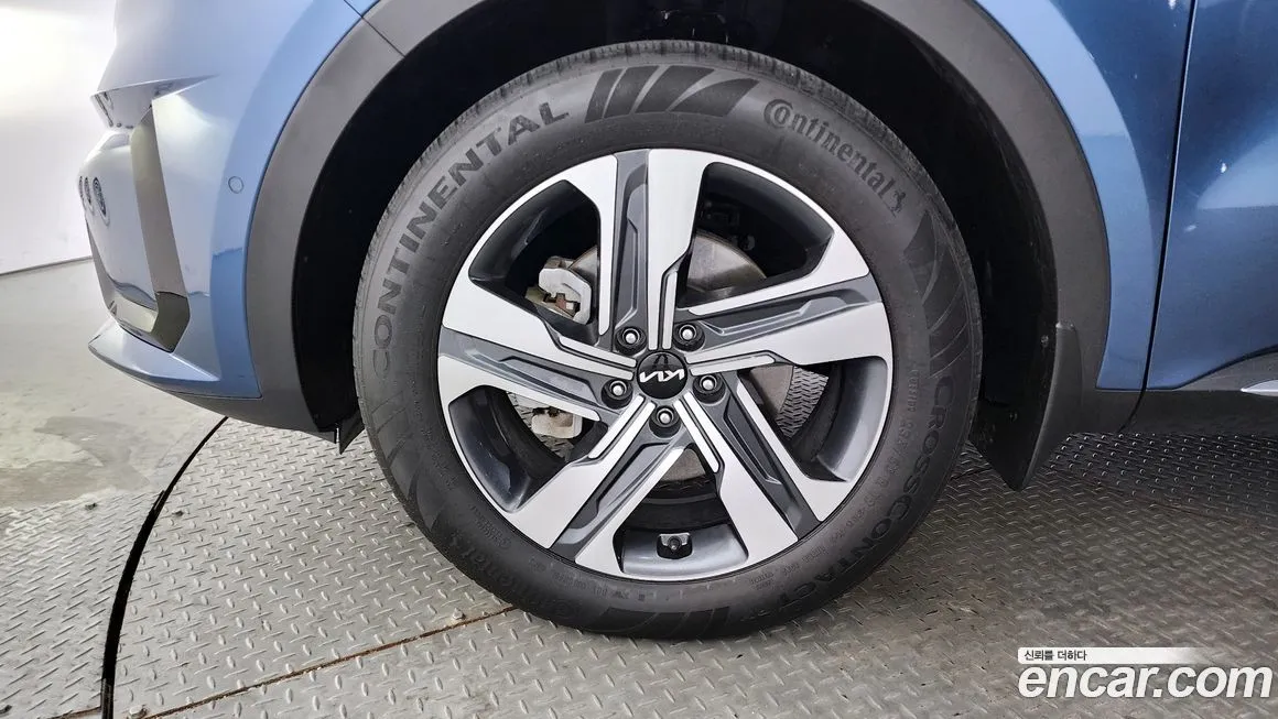 Kia Sorento — фото 6