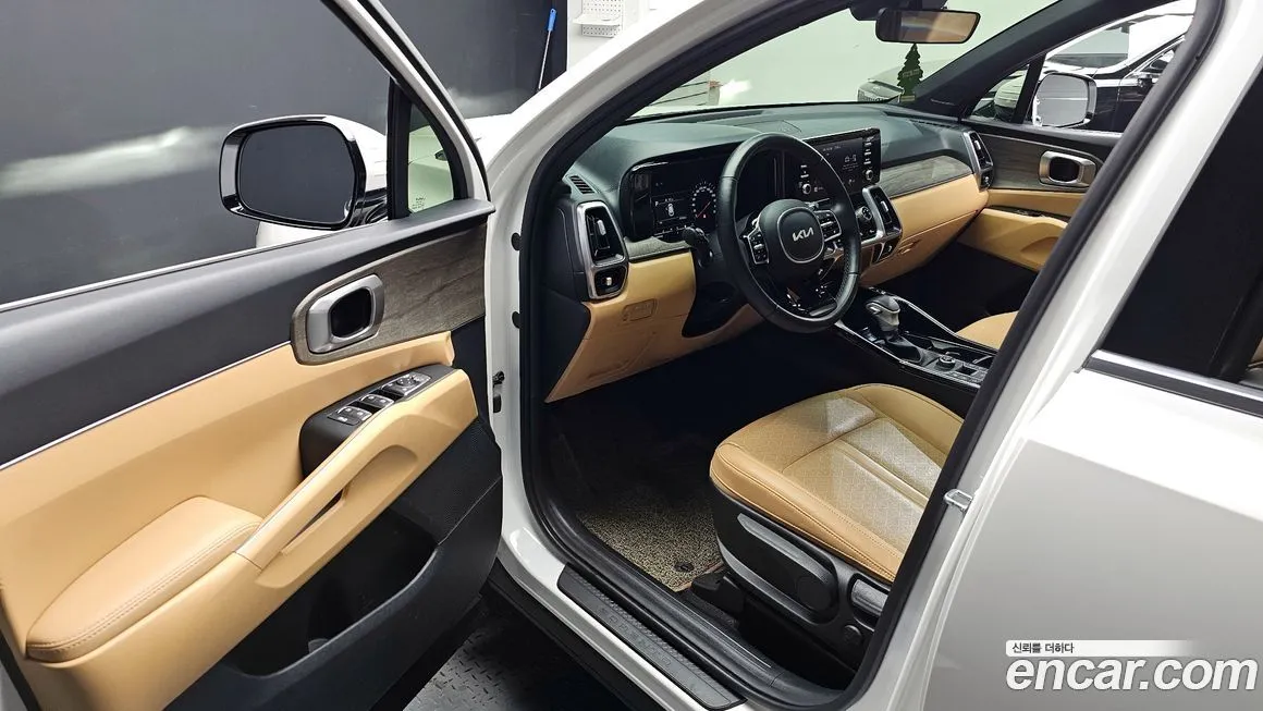 Kia Sorento — фото 8
