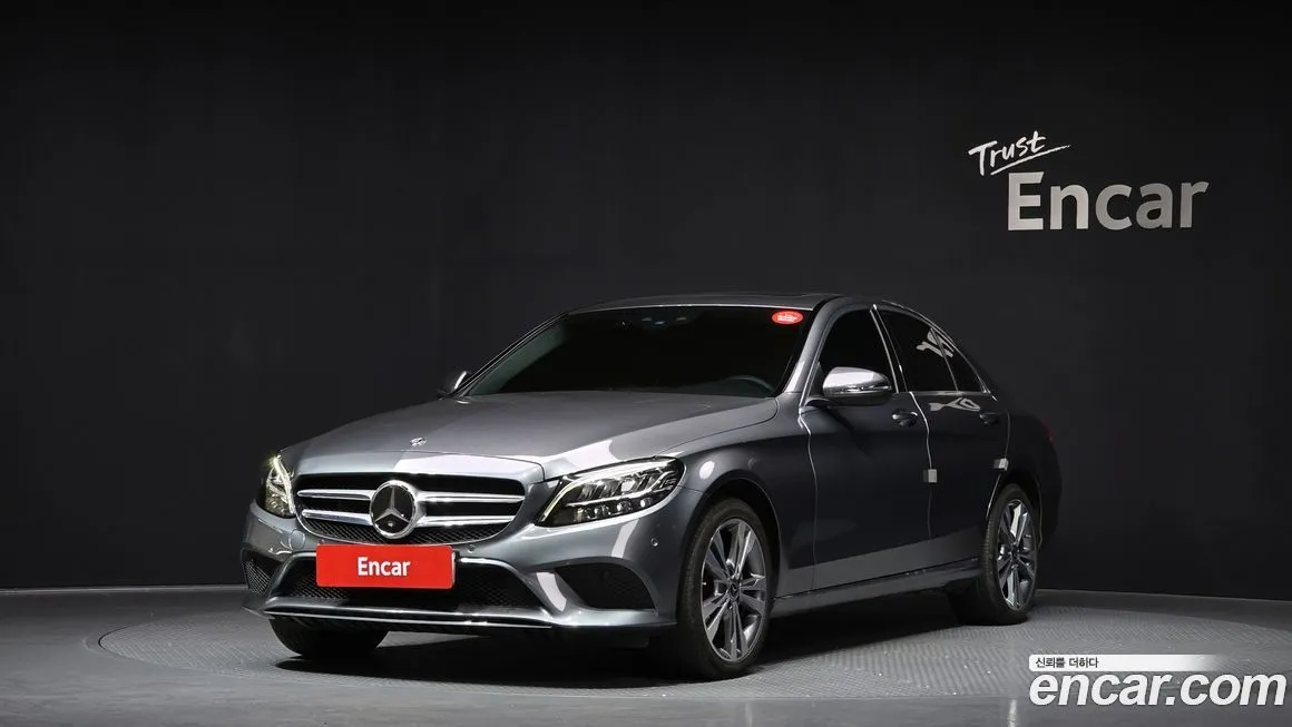 Mercedes-Benz C-Class — фото 1