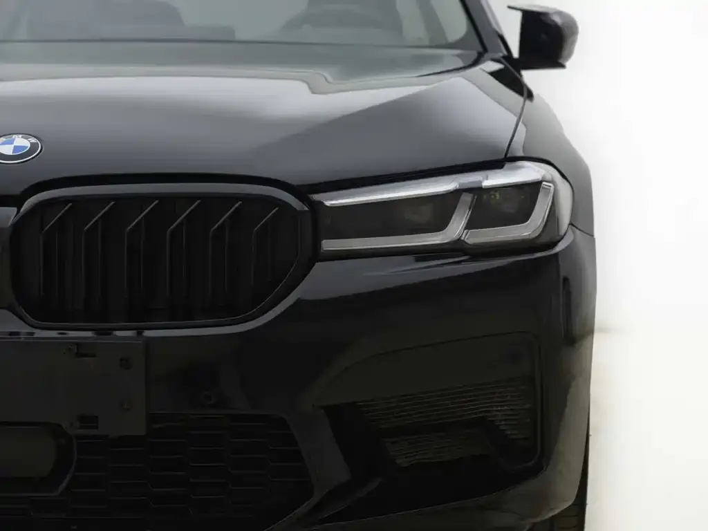 BMW 5 Series New Energy — фото 7