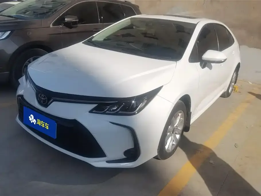 Toyota Corolla — фото 1