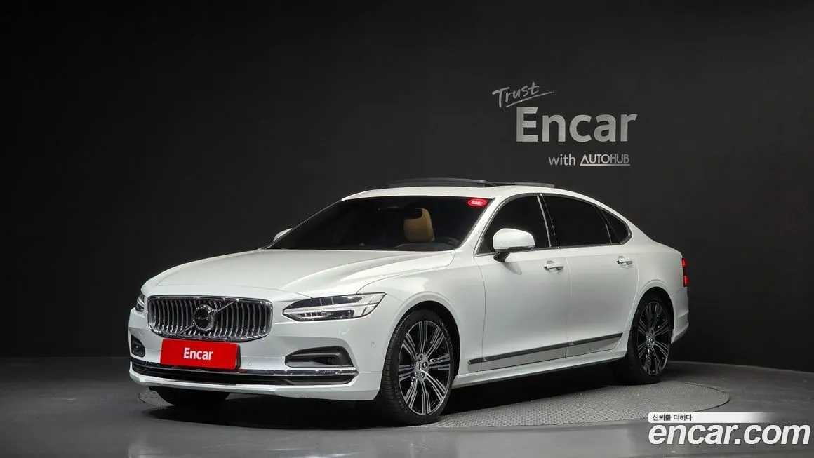 Volvo S90 — фото 1