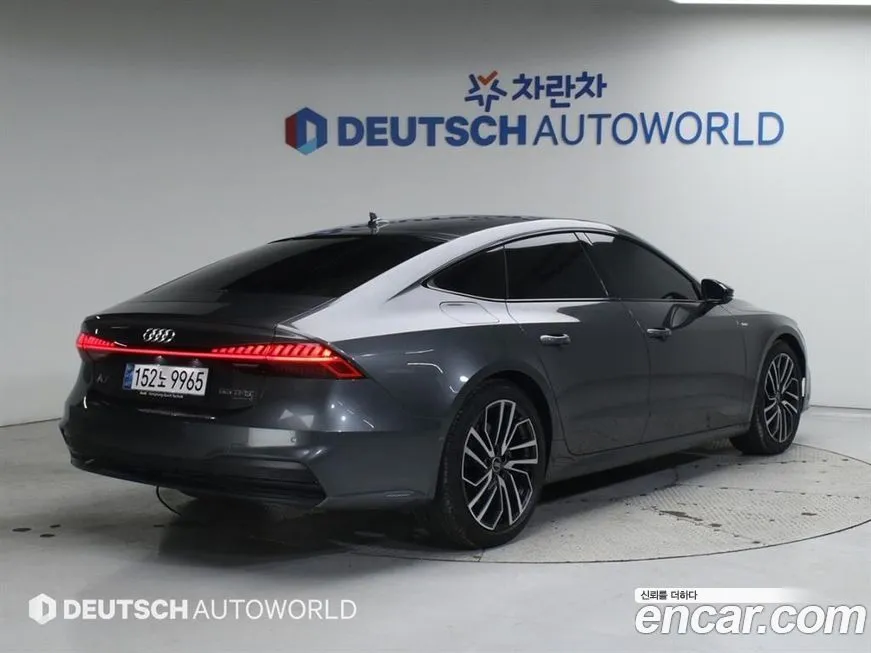Audi A7 — фото 2