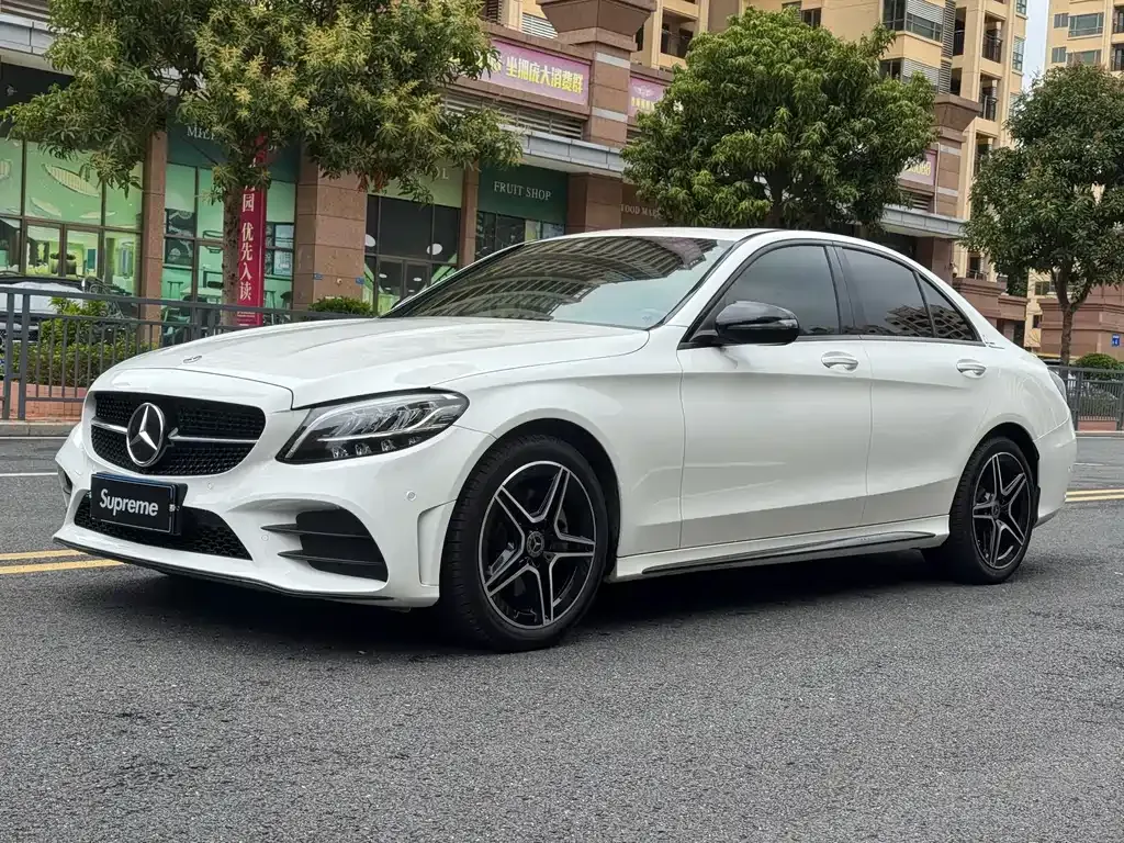 Mercedes-Benz C-Class — фото 1