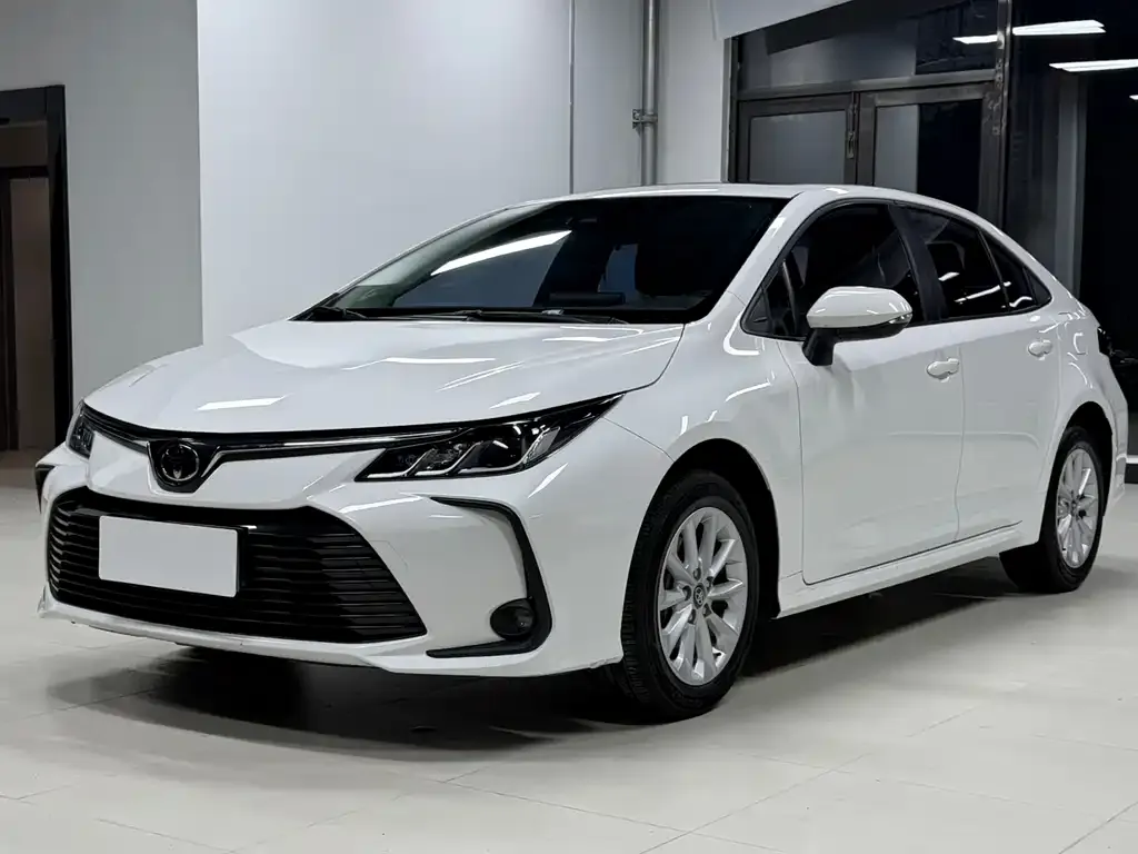 Toyota Corolla — фото 1