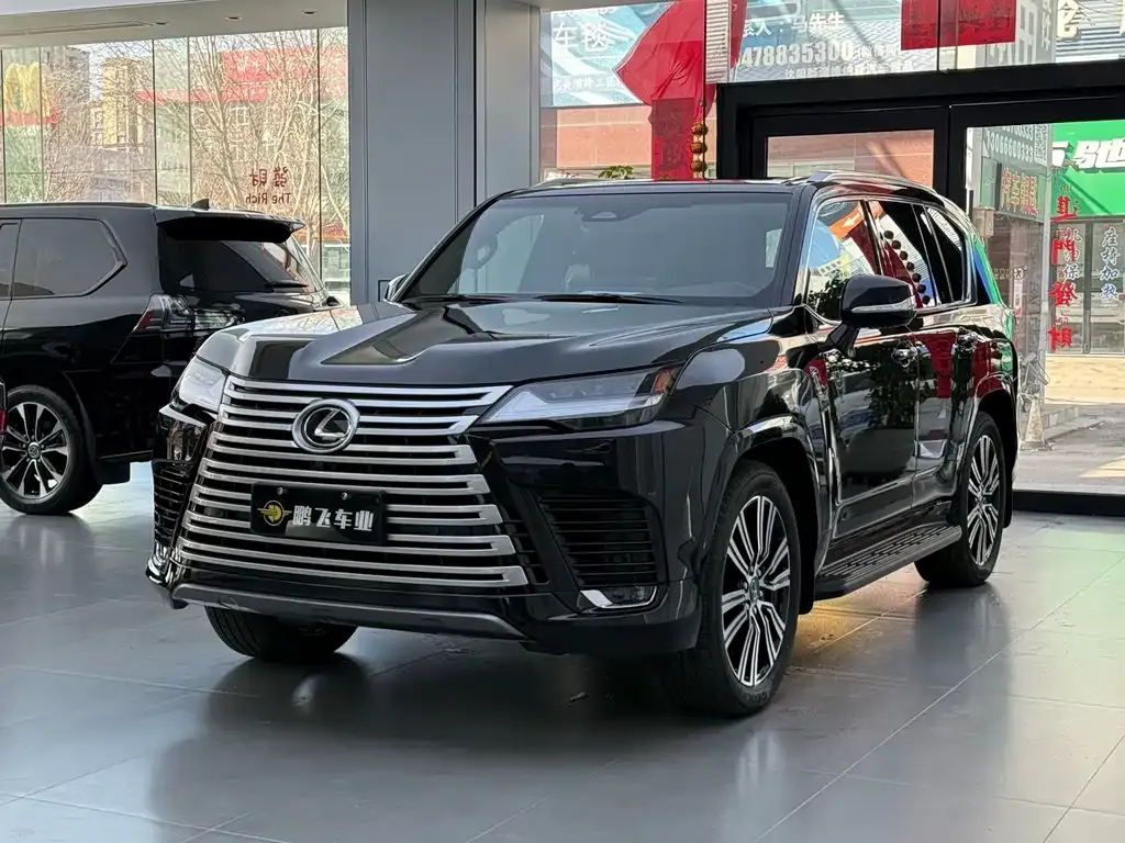 Lexus LX — фото 1