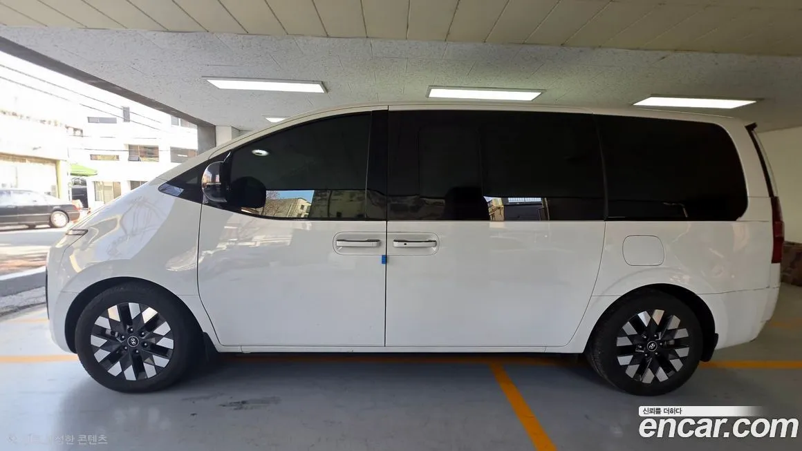 Hyundai Staria — фото 2