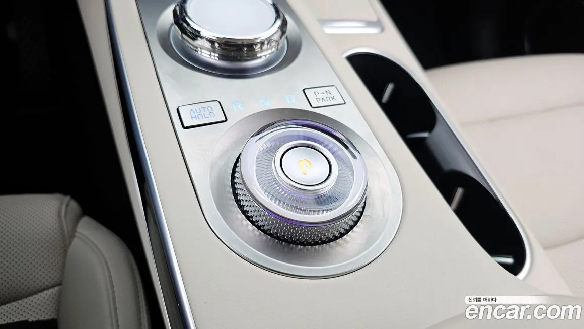 Genesis GV70 — фото 3