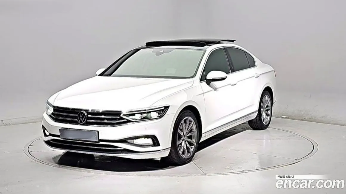 Volkswagen Passat — фото 1