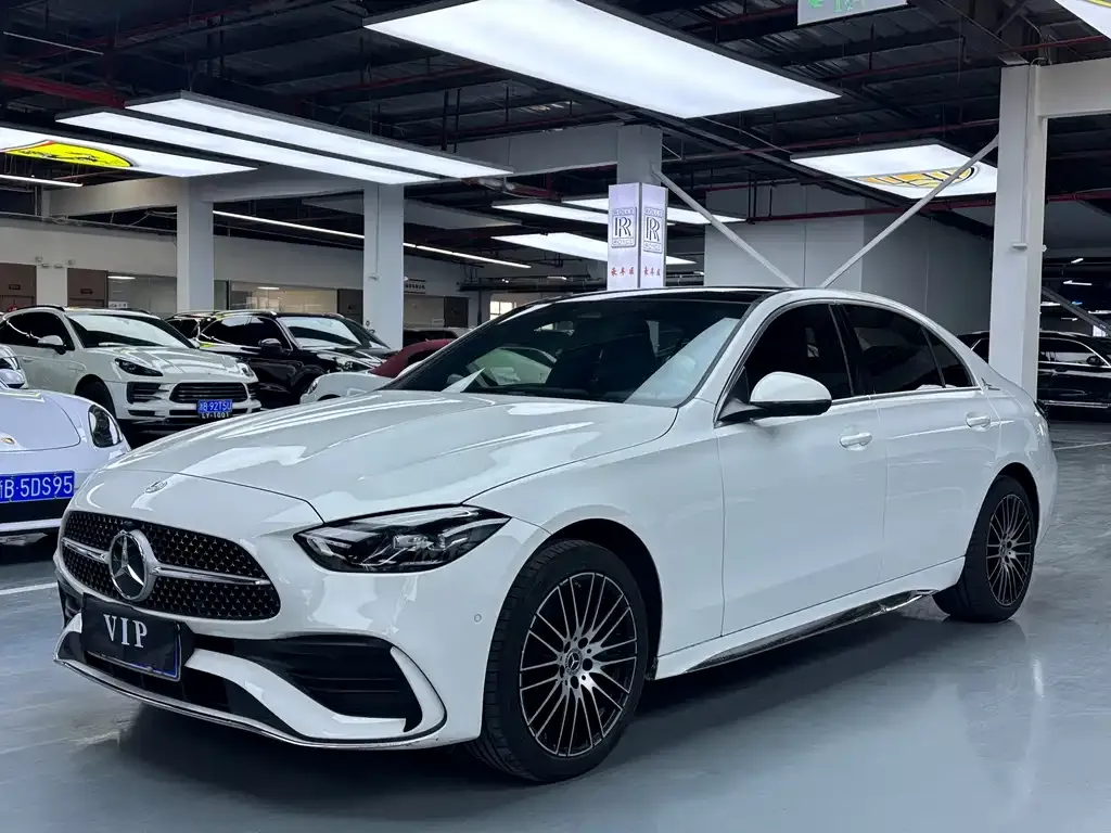 Mercedes-Benz C-Class — фото 1