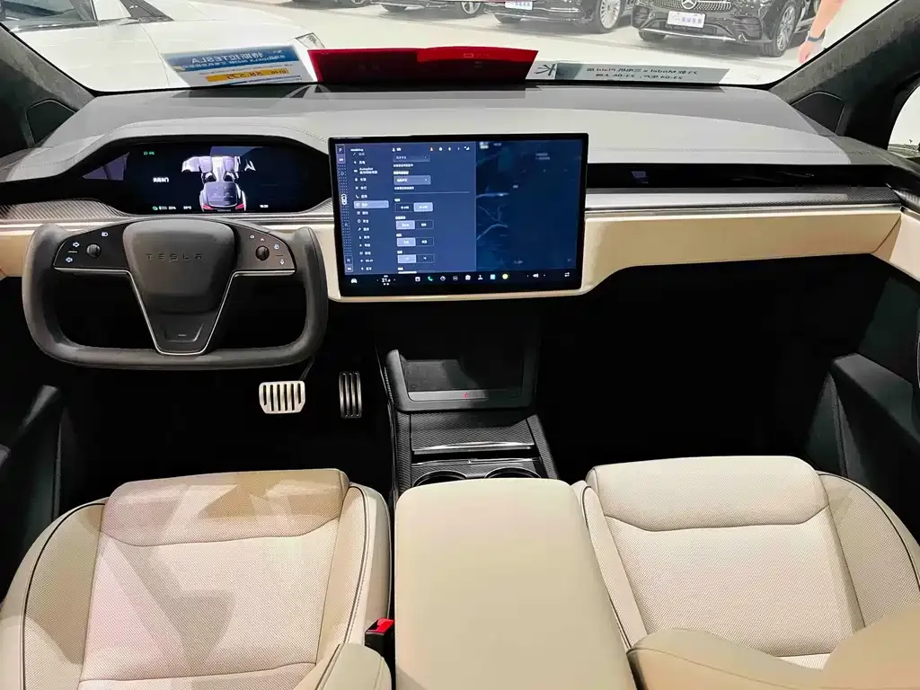 Tesla Model X — фото 4