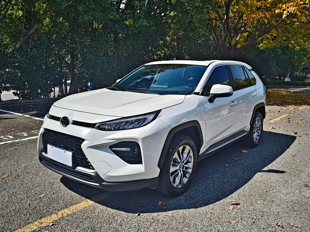 Toyota Wildlander — фото 1