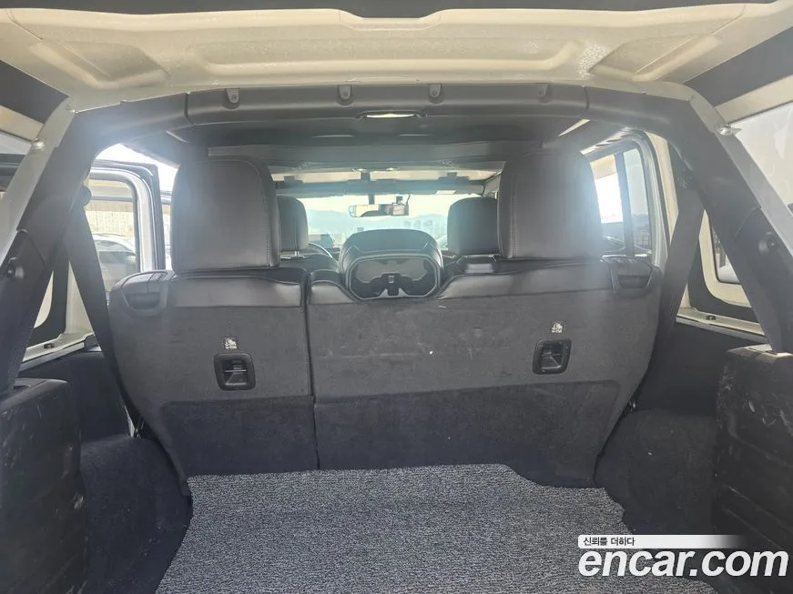 Jeep Wrangler — фото 2