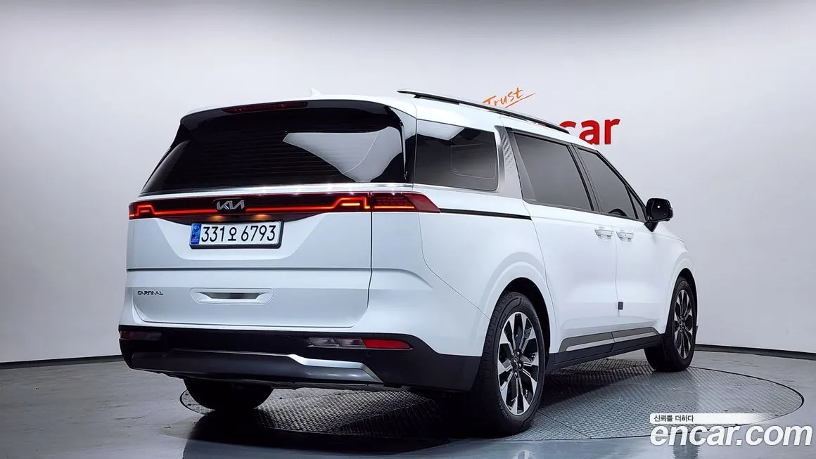 Kia Carnival — фото 2