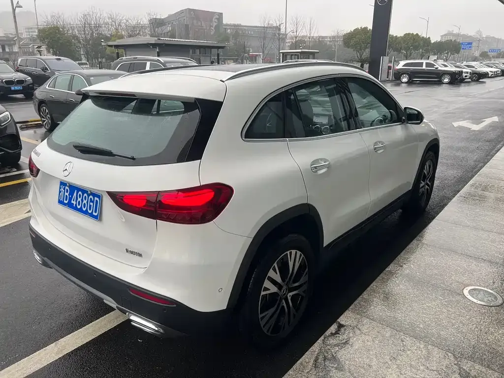 Mercedes-Benz GLA — фото 8