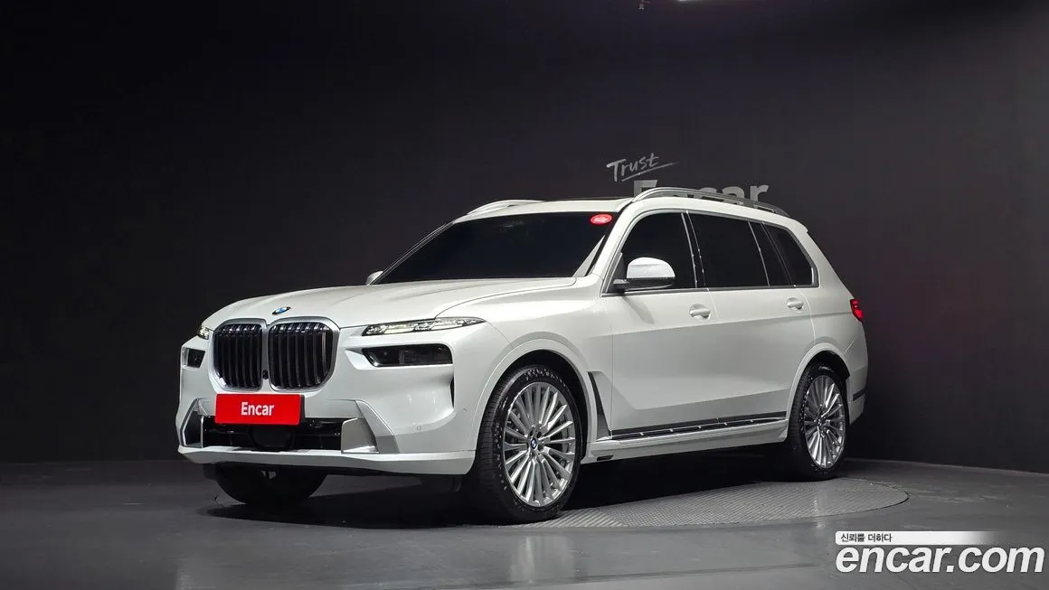 BMW X7 — фото 1