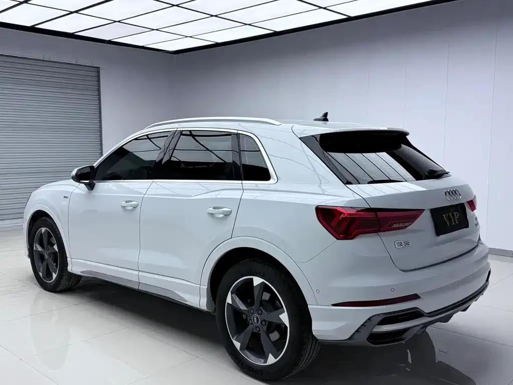 Audi Q3 — фото 8