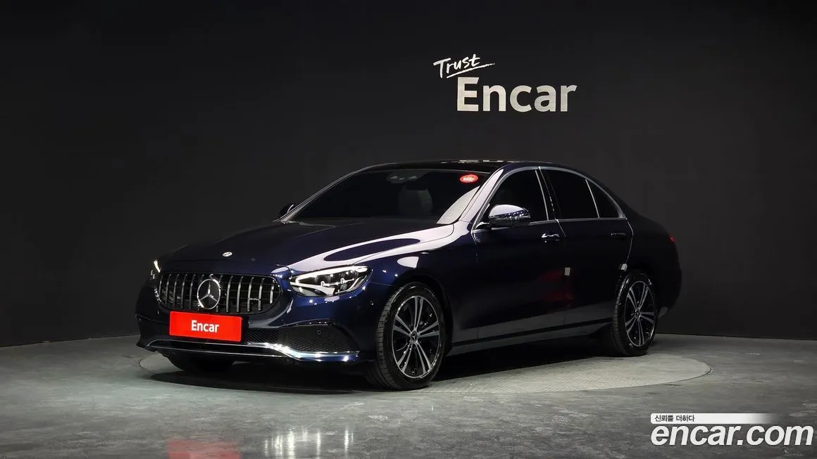 Mercedes-Benz E-Class — фото 1