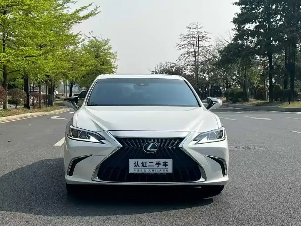Lexus ES — фото 3