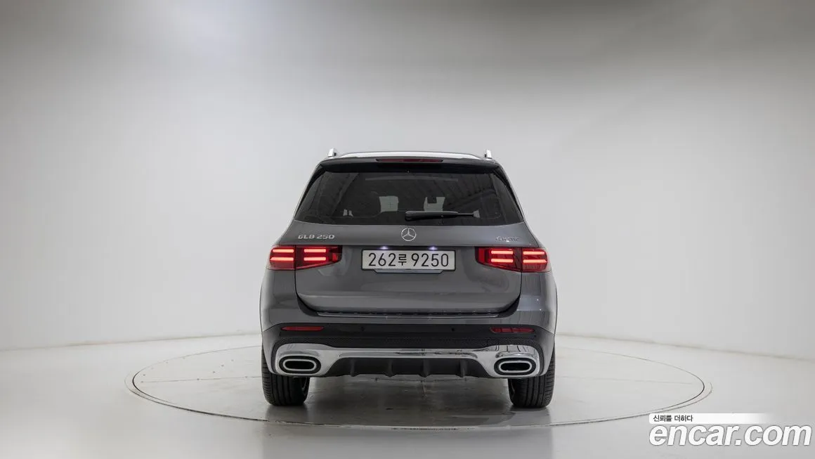 Mercedes-Benz GLB-Class — фото 8