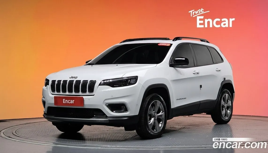 Jeep Cherokee — фото 1
