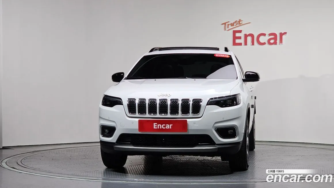 Jeep Cherokee — фото 9