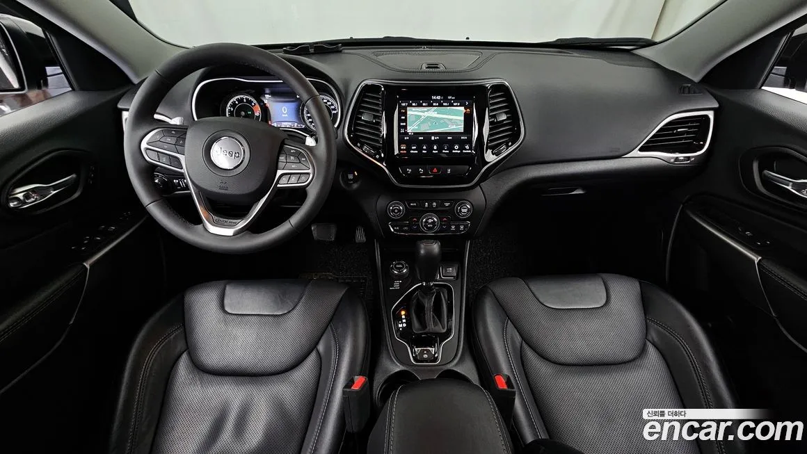 Jeep Cherokee — фото 7